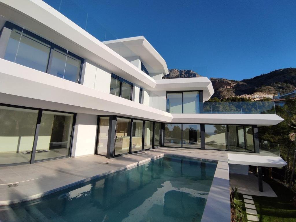 4 bed villas in Altea
