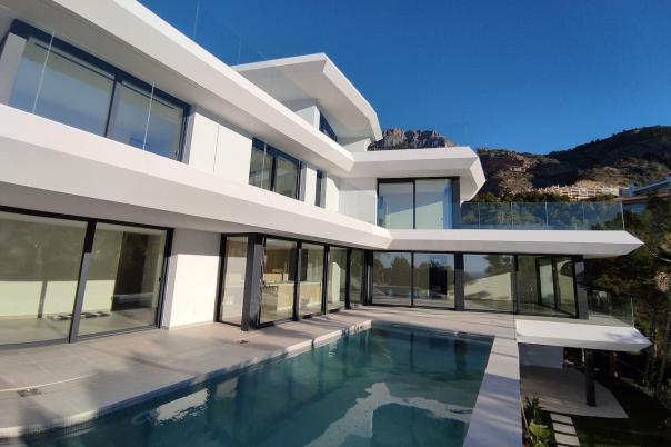 4 bed villas in Altea