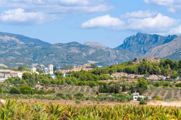 4 bed property in Polop