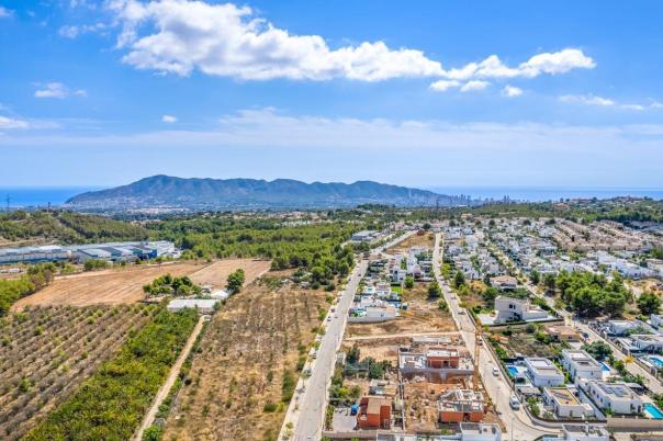 4 bed property in Polop