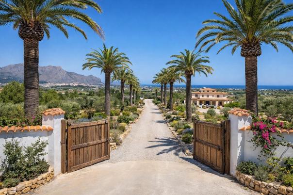 5 bed villa in Pedreguer