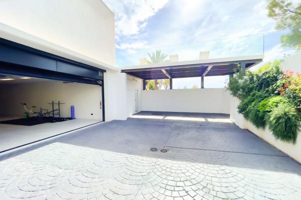 5 bed villa in Altea