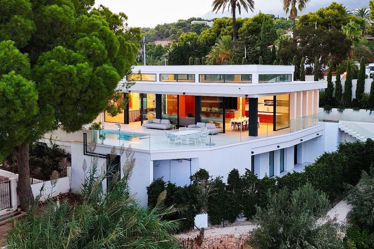 5 bed villa in Altea
