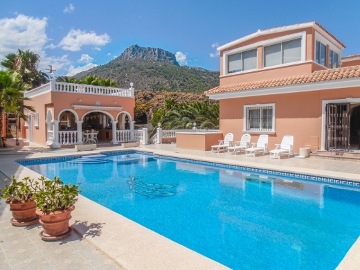 5 bed villa in Calpe