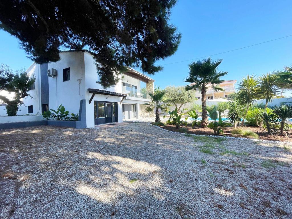 5 bed casa / chalet in Calpe