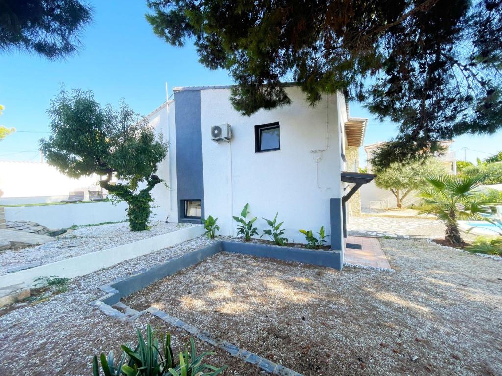 5 bed casa / chalet in Calpe
