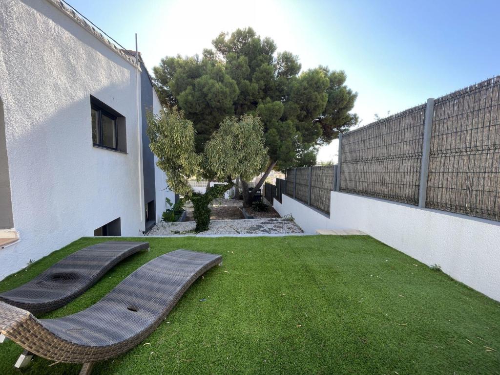5 bed casa / chalet in Calpe