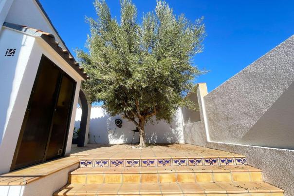 5 bed casa / chalet in Calpe