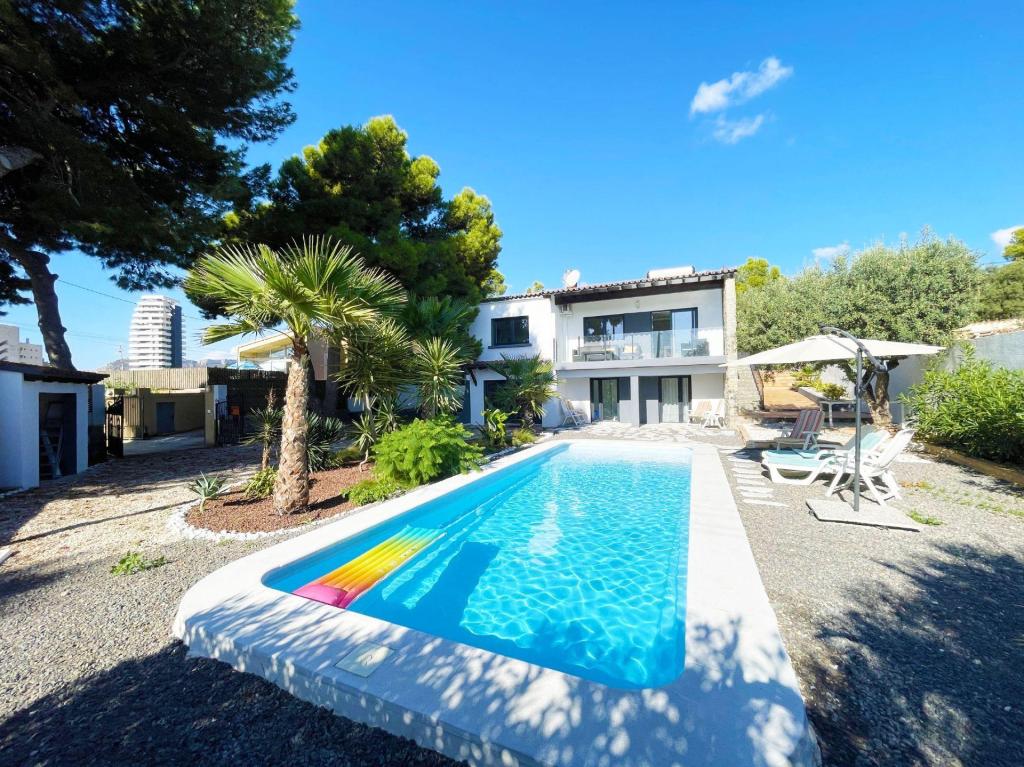 5 bed casa / chalet in Calpe