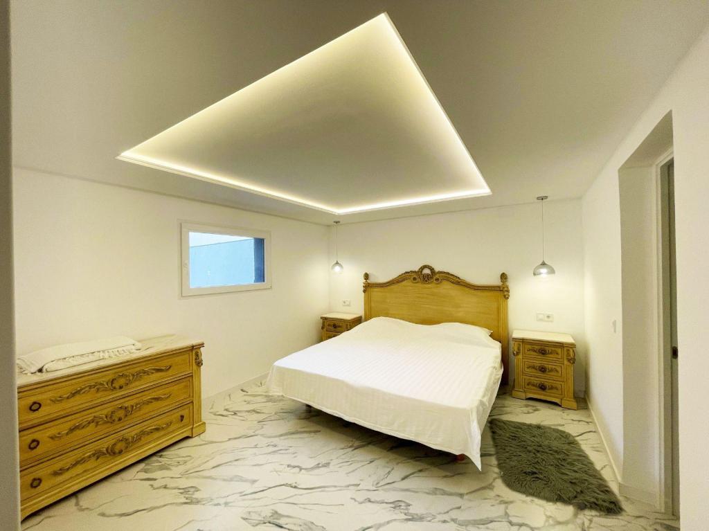 5 bed casa / chalet in Calpe