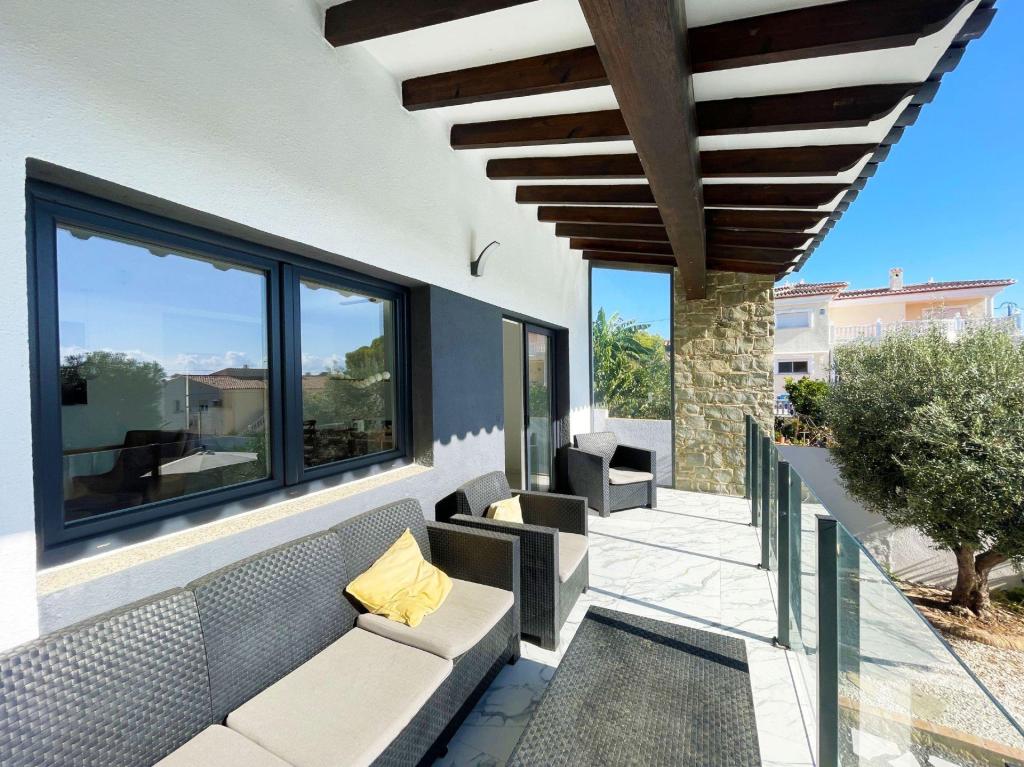 5 bed casa / chalet in Calpe
