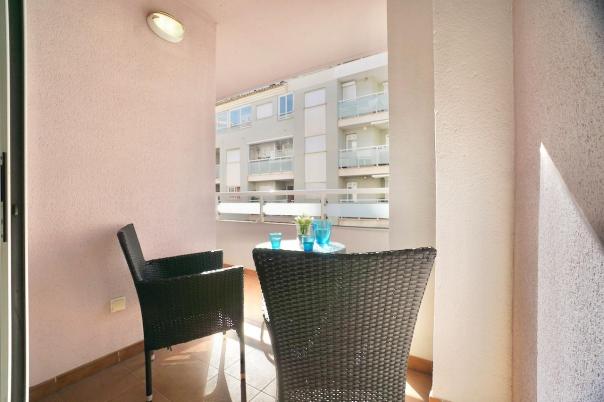 2 bed apartments - flats in Moraira