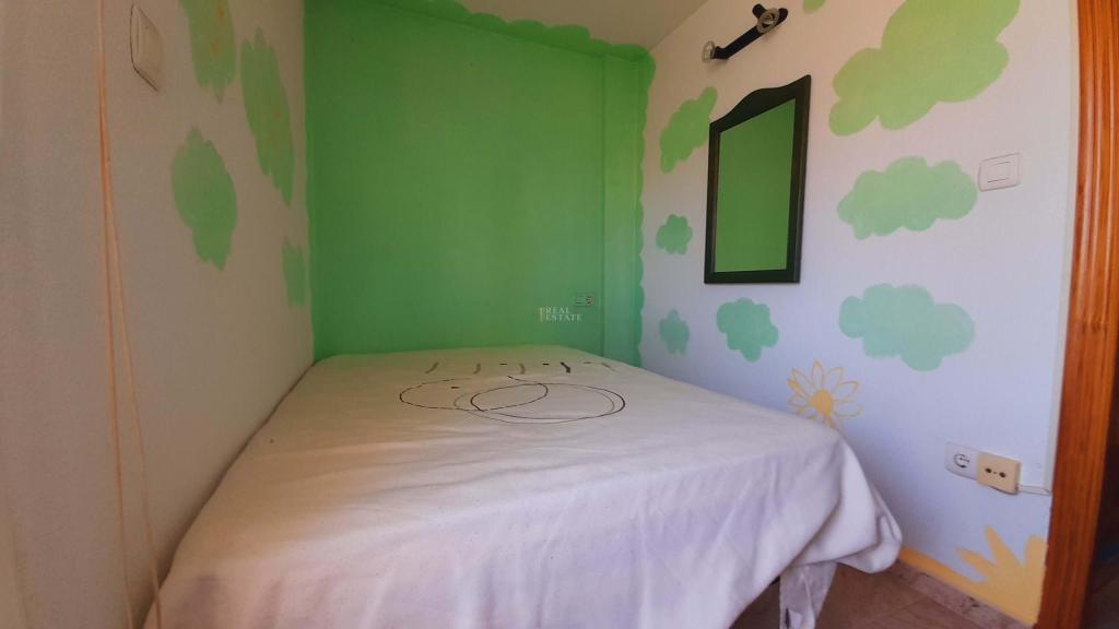 4 bed bungalow in Santa Pola