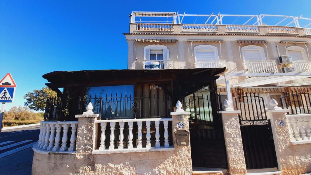 4 bed bungalow in Santa Pola