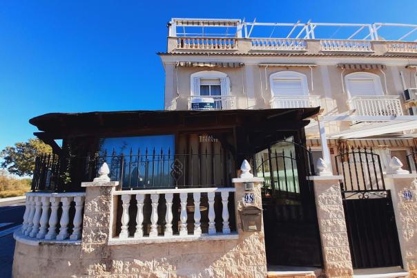 4 bed bungalow in Santa Pola