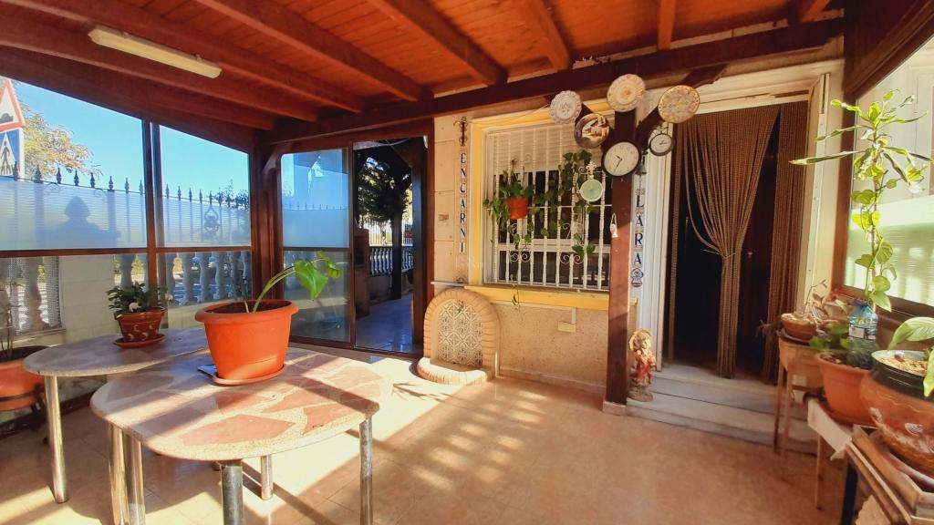 4 bed bungalow in Santa Pola