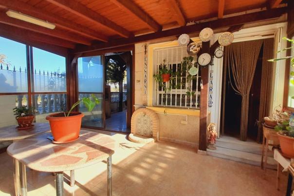 4 bed bungalow in Santa Pola