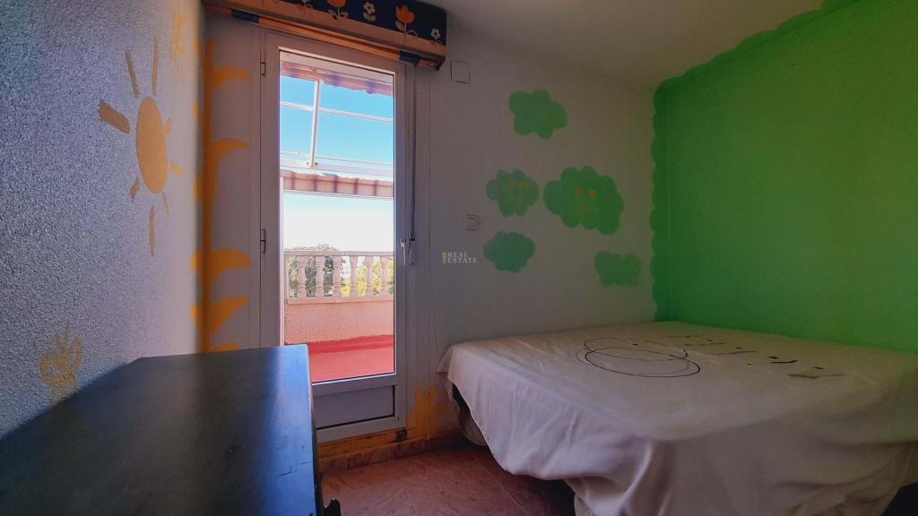 4 bed bungalow in Santa Pola