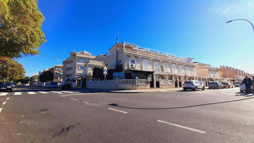 4 bed bungalow in Santa Pola