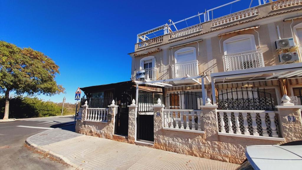 4 bed bungalow in Santa Pola