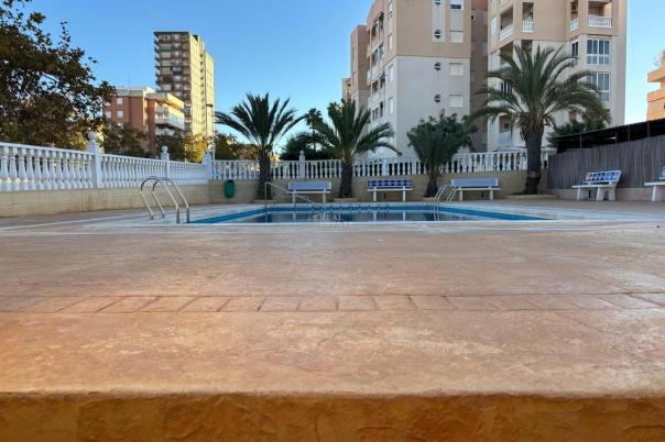 2 bed apartment in Alicante/Alacant