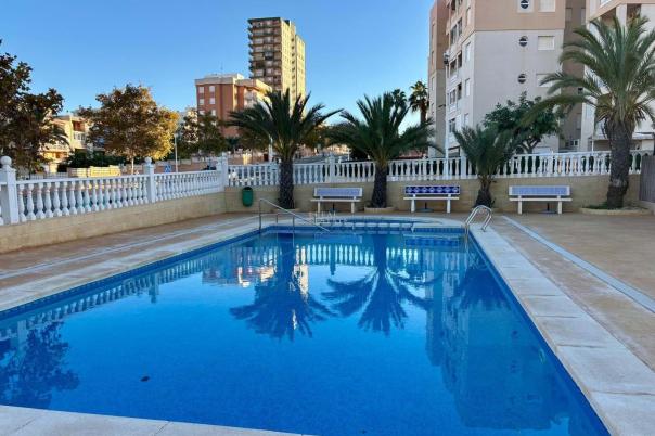 2 bed apartment in Alicante/Alacant