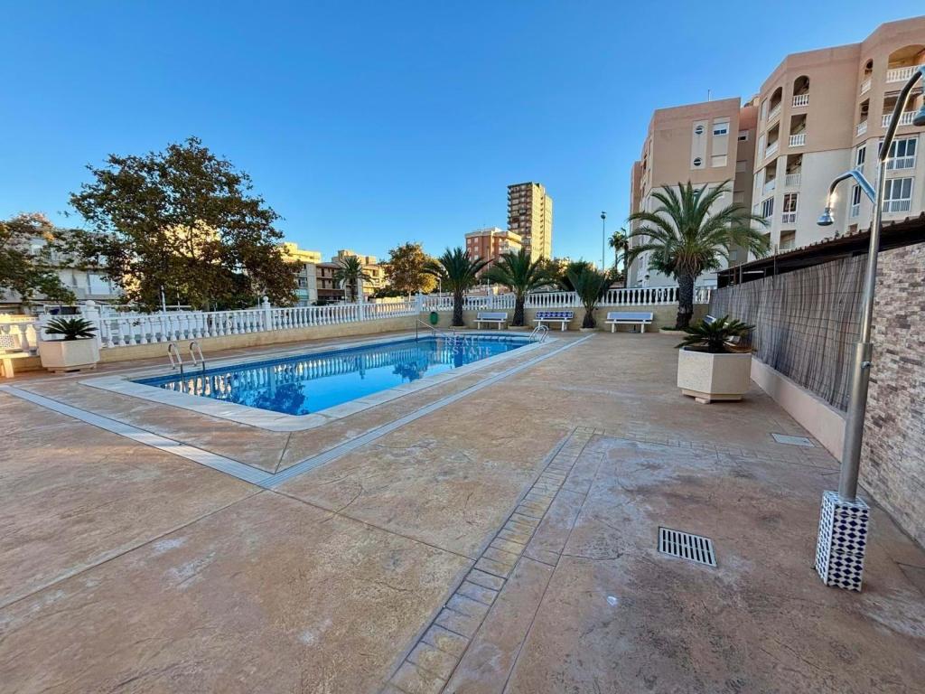 2 bed apartment in Alicante/Alacant