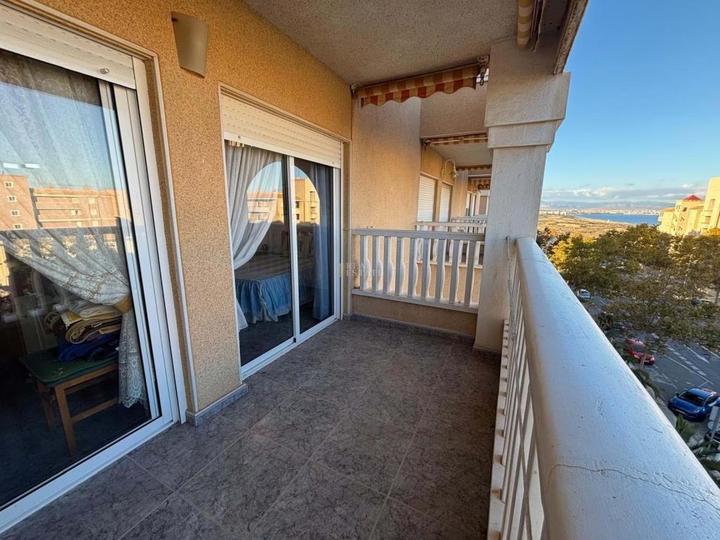 2 bed apartment in Alicante/Alacant