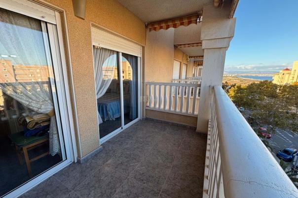 2 bed apartment in Alicante/Alacant