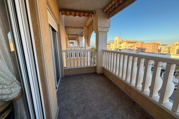 2 bed apartment in Alicante/Alacant