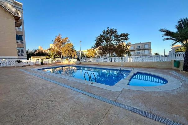 2 bed apartment in Alicante/Alacant