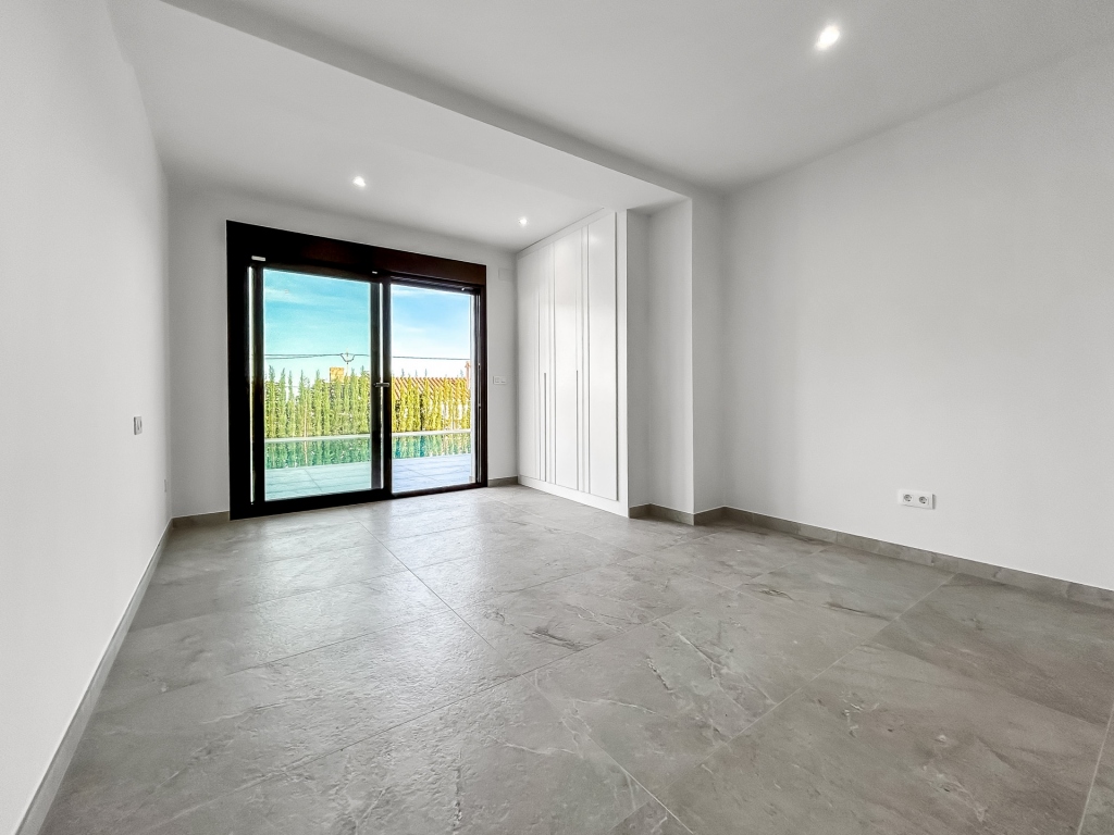 4 bed villa in Denia