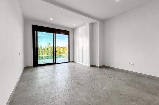 4 bed villa in Denia
