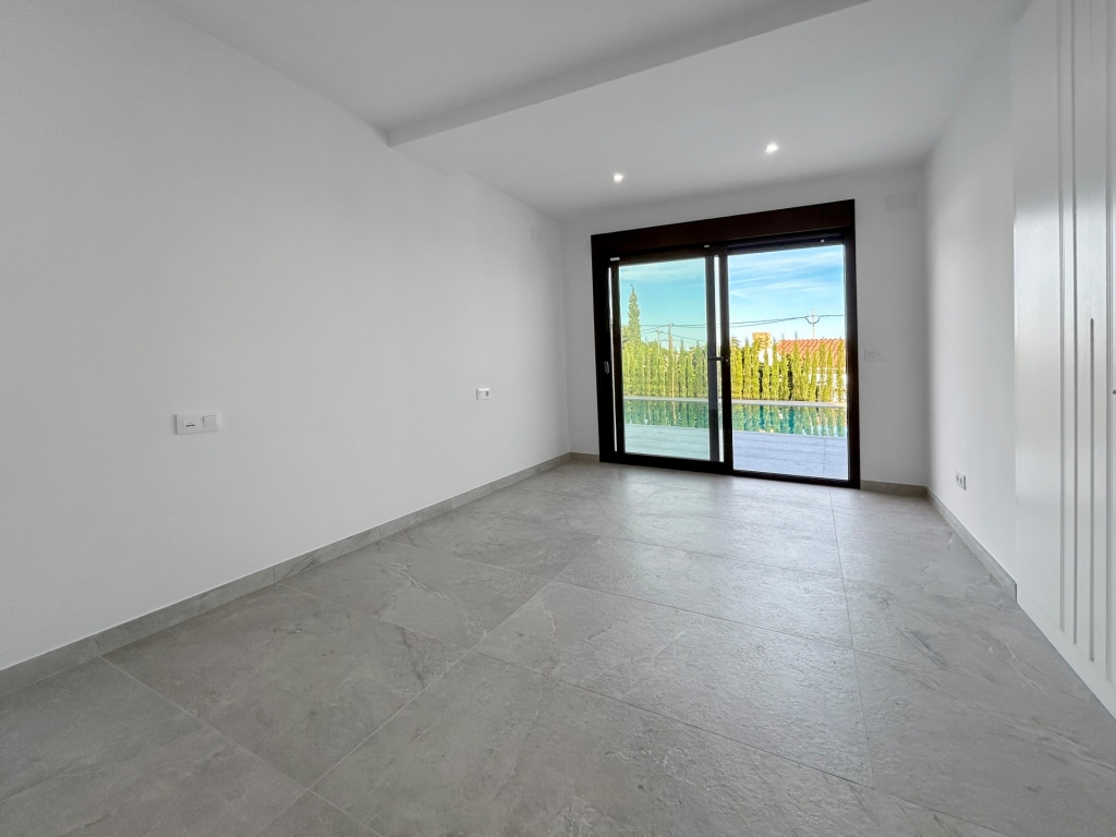 4 bed villa in Denia