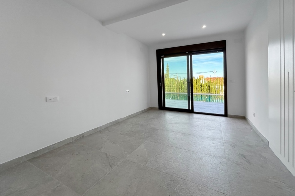 4 bed villa in Denia