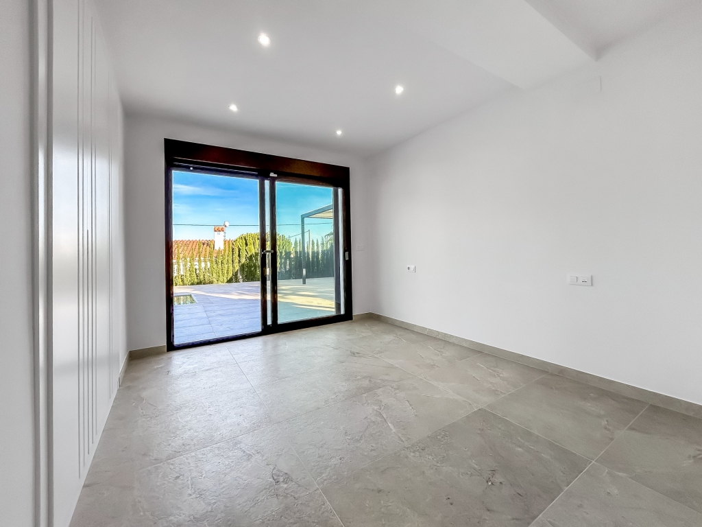 4 bed villa in Denia