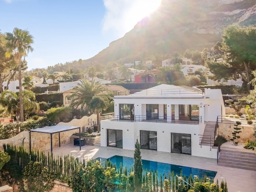 4 bed villa in Denia