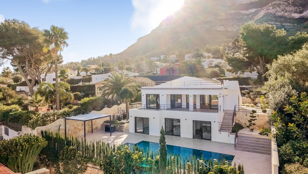 4 bed villa in Denia