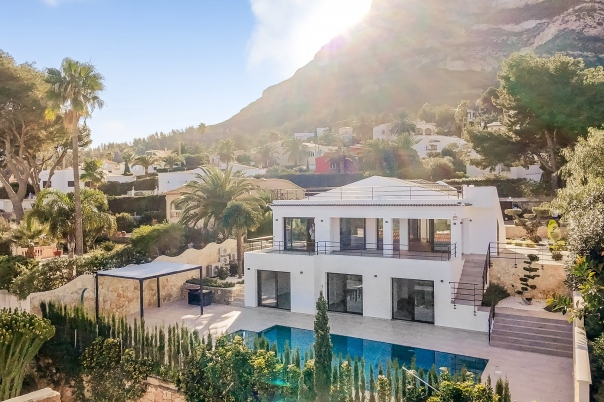 4 bed villa in Denia
