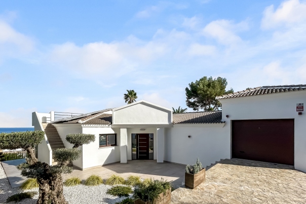 4 bed villa in Denia