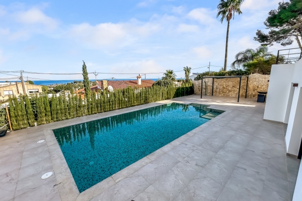 4 bed villa in Denia
