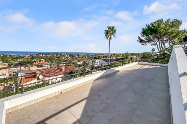 4 bed villa in Denia