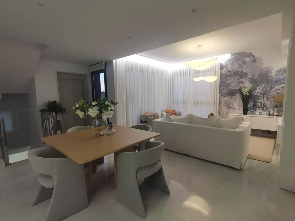 6 bed villa in Orihuela Costa