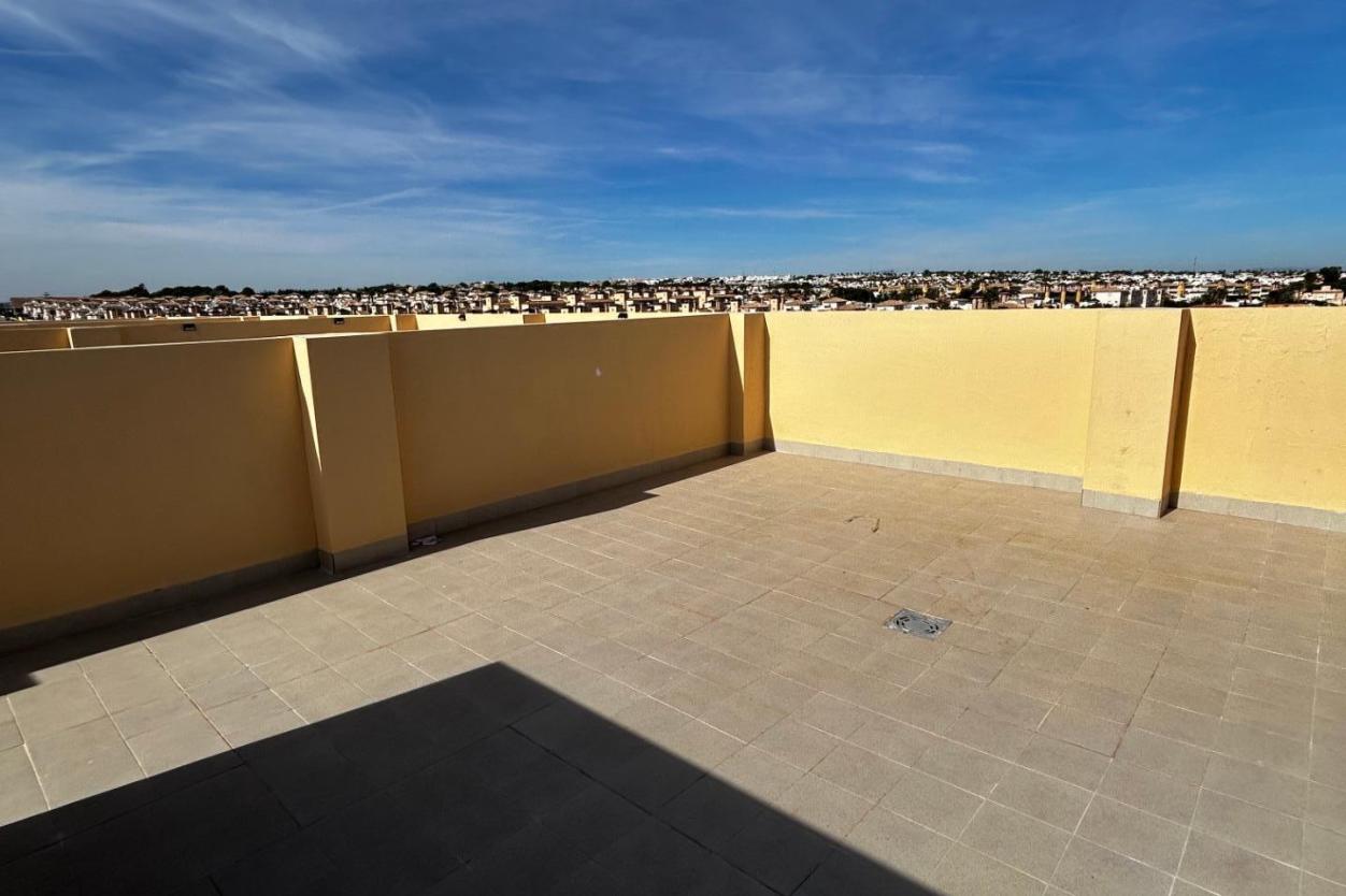 2 bed apartment in Orihuela Costa