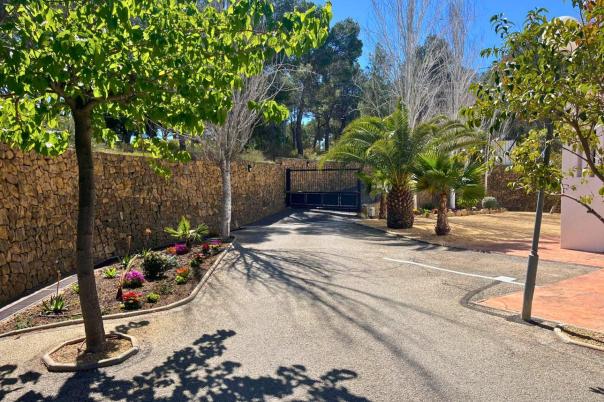 2 bed apartment in Altea