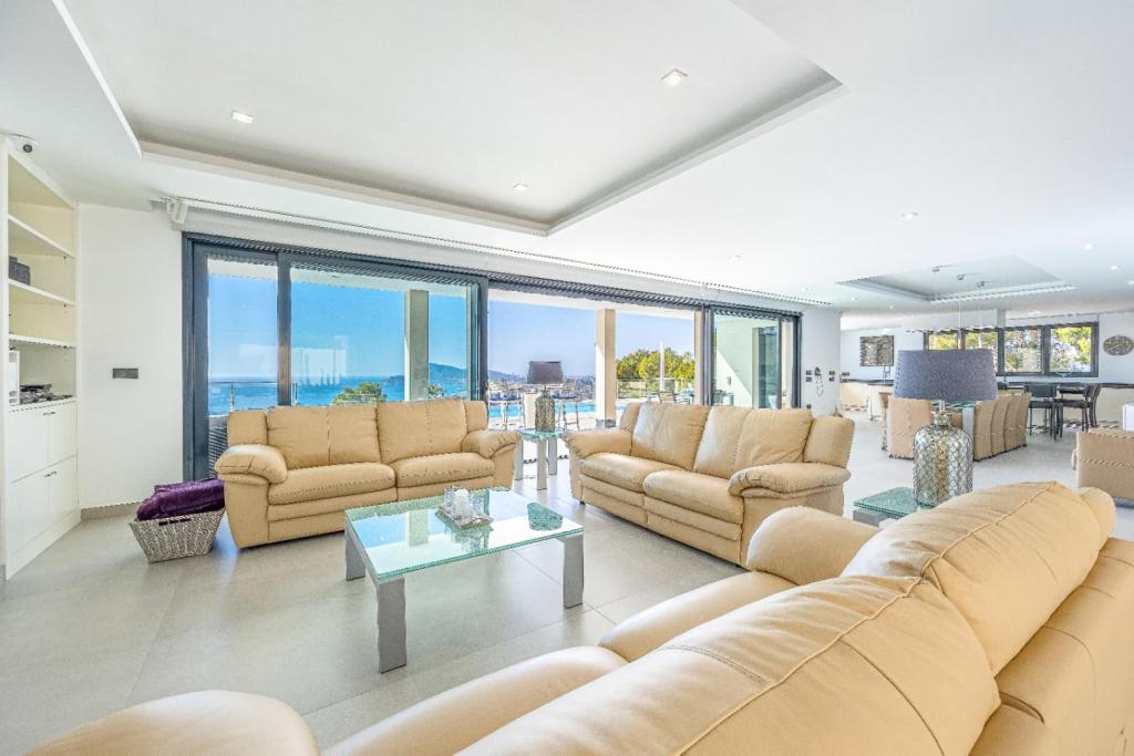 5 bed villa in Altea