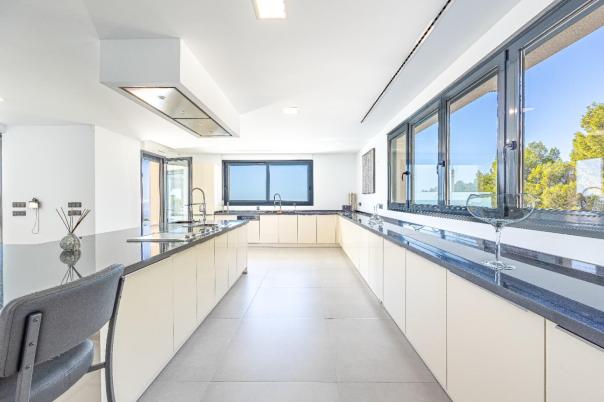 5 bed villa in Altea