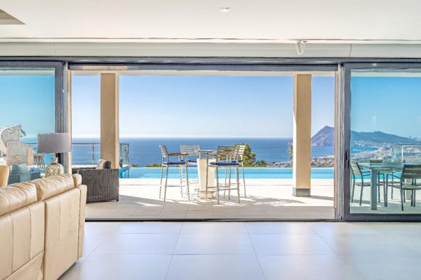 5 bed villa in Altea