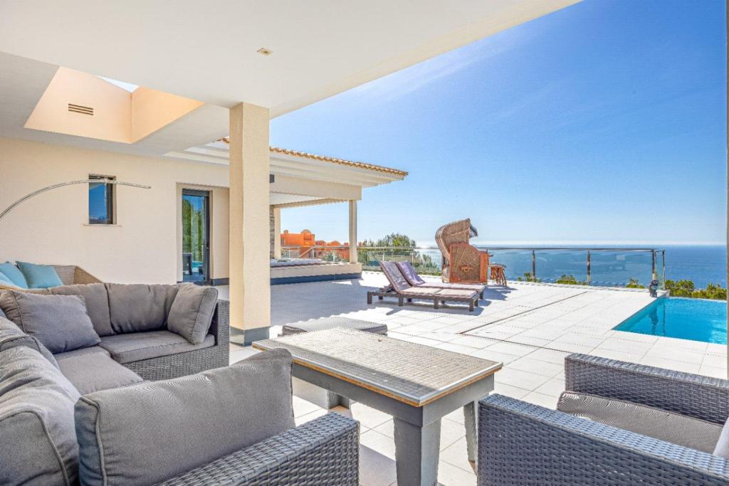 5 bed villa in Altea