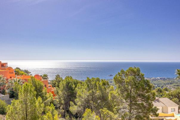 5 bed villa in Altea